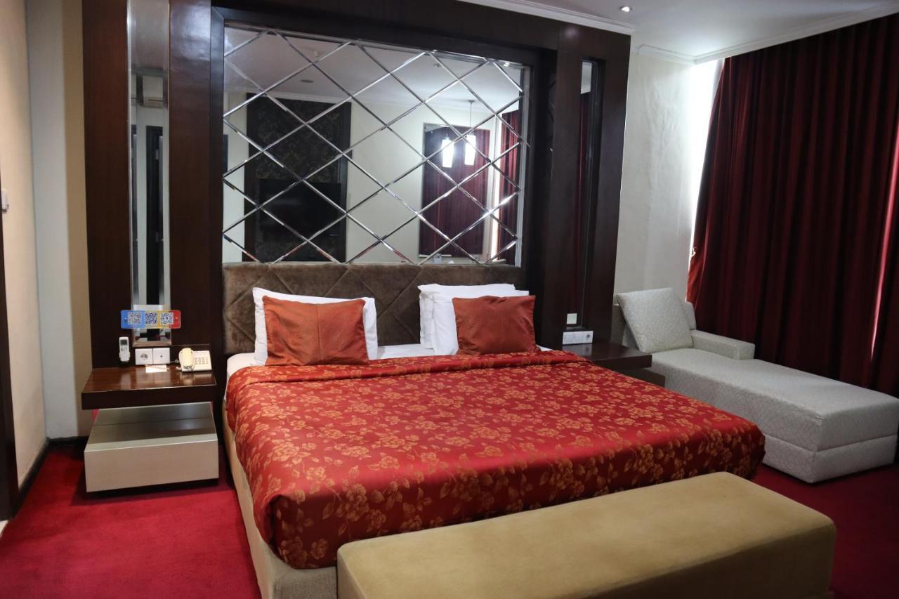 Hotel Dafam Pekalongan Exterior photo