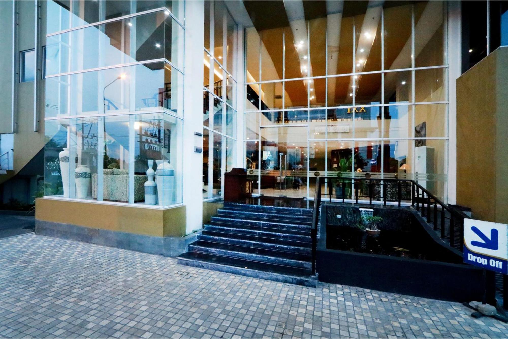 Hotel Dafam Pekalongan Exterior photo
