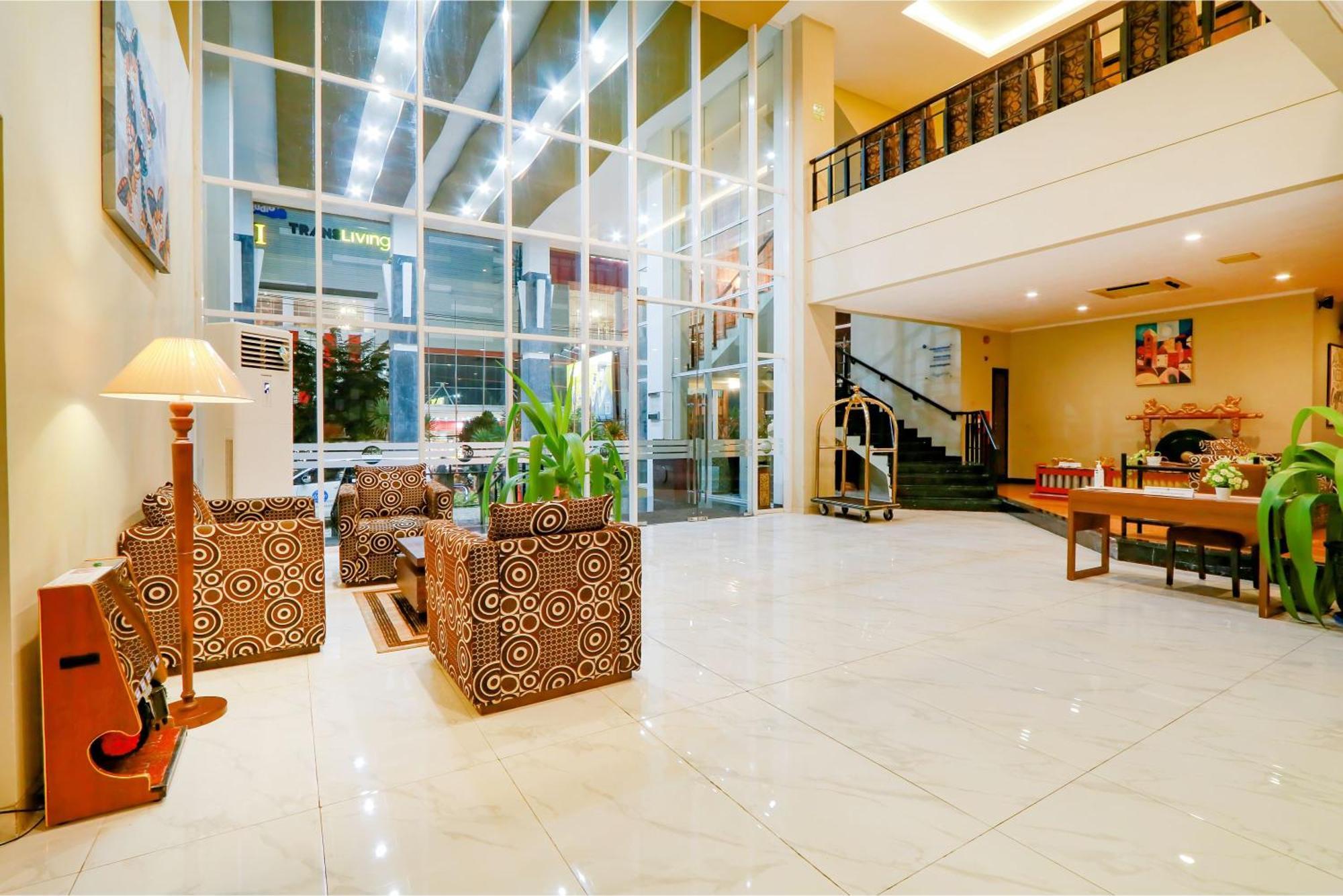 Hotel Dafam Pekalongan Exterior photo