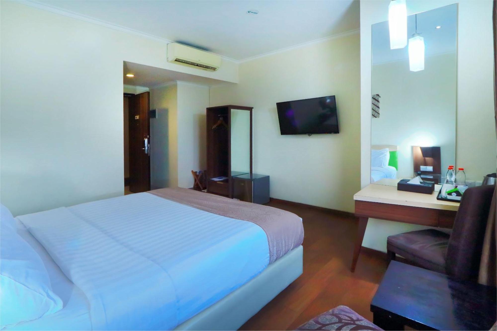 Hotel Dafam Pekalongan Exterior photo
